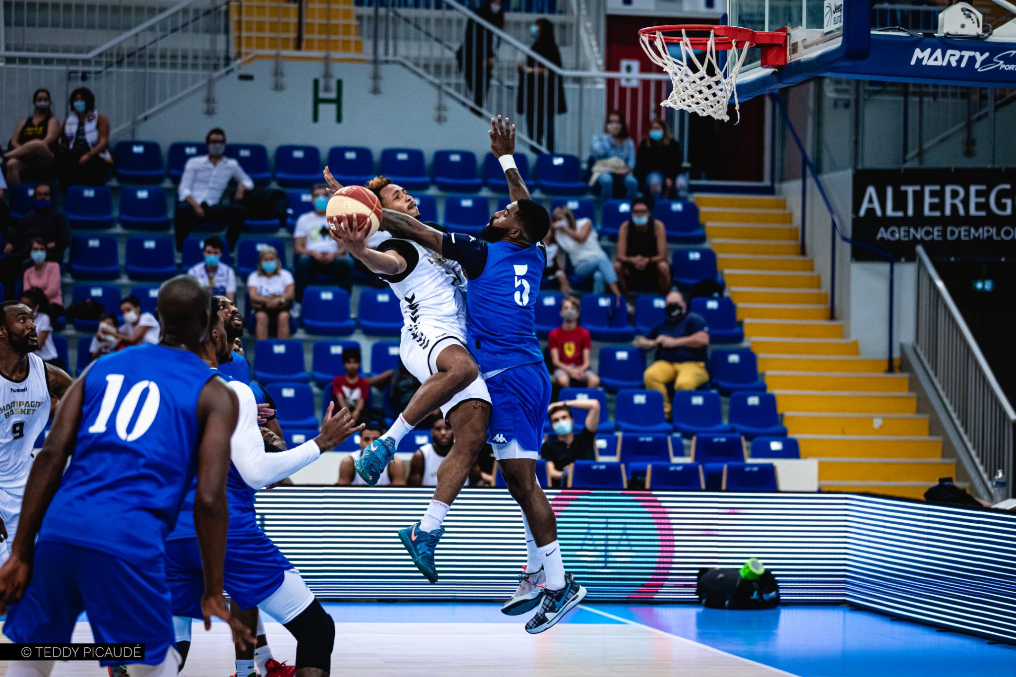 L’album photos de Champagne Basket BCM Champagne Basket